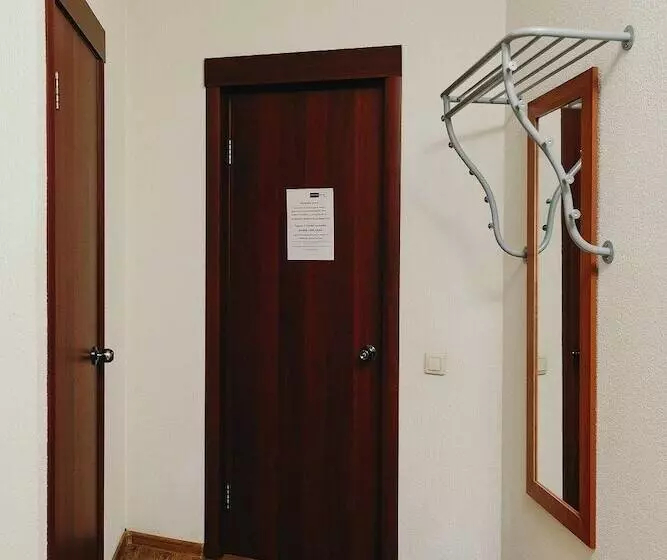 هتل Iceberg House