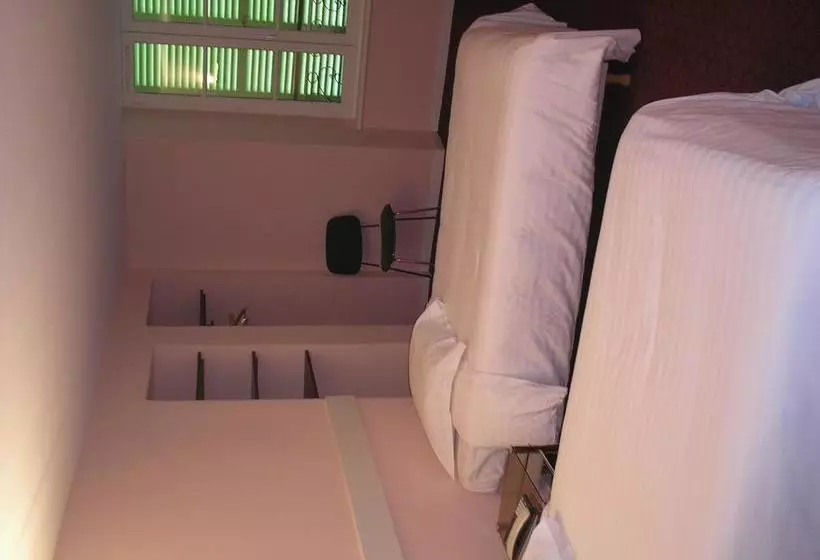 Hotelli Le Central By Santat !