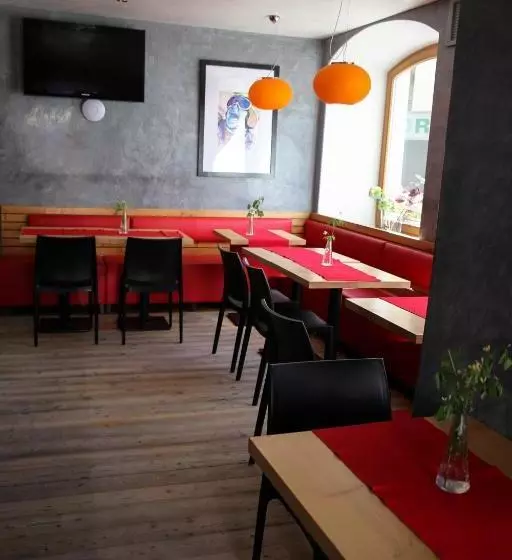 هتل Schwarzer Adler Sillian