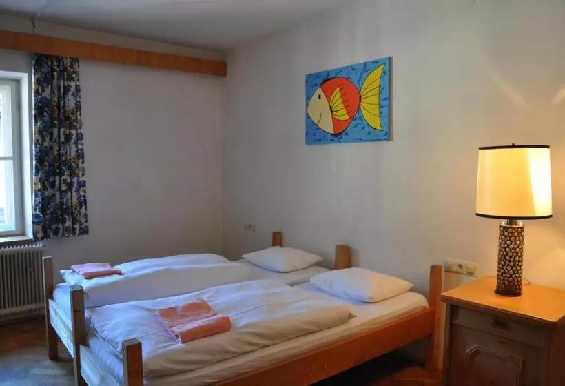 هتل Schwarzer Adler Sillian