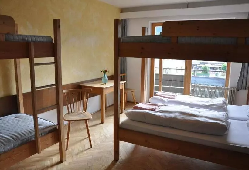 هتل Schwarzer Adler Sillian