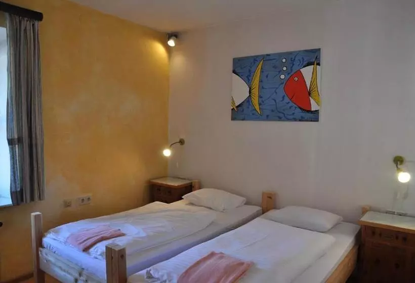 هتل Schwarzer Adler Sillian