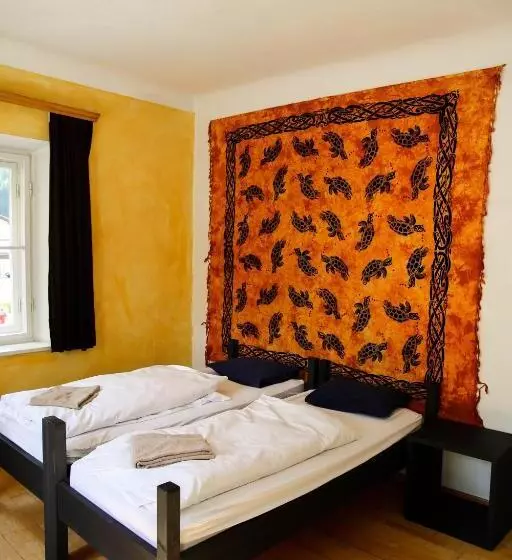 هتل Schwarzer Adler Sillian