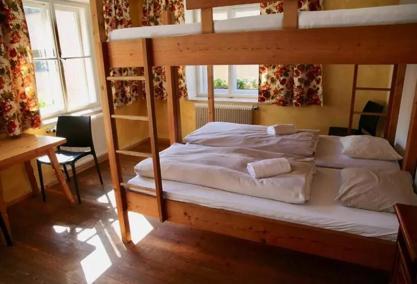 هتل Schwarzer Adler Sillian