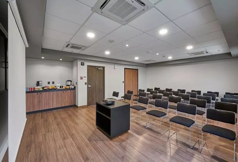 ホテル City Express By Marriott Tampico Altamira