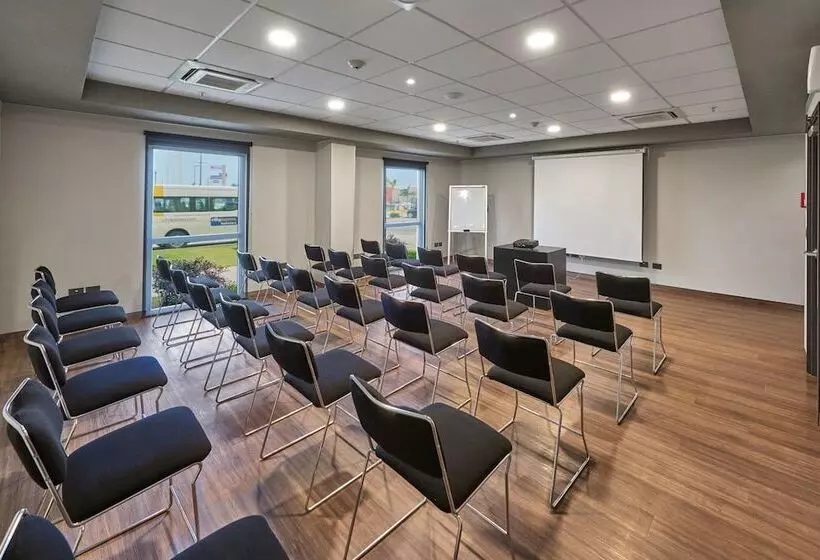 ホテル City Express By Marriott Tampico Altamira