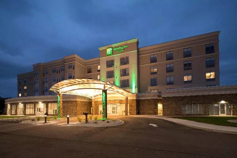 Holiday Inn Hotels And Suites Mount Pleasant By Ihg