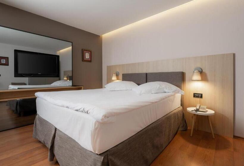 בית מלון כפרי Nostromo