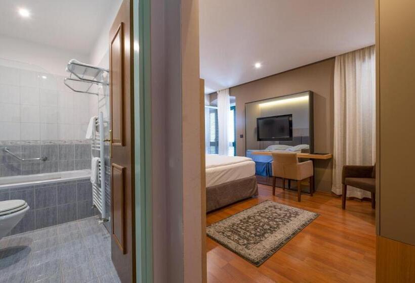 בית מלון כפרי Nostromo