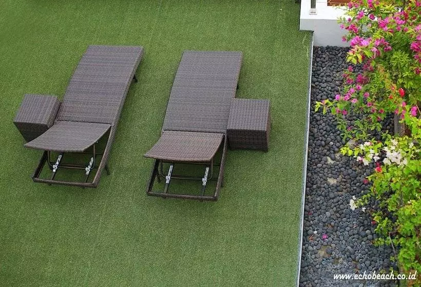 Echo Beach Designer Apartment