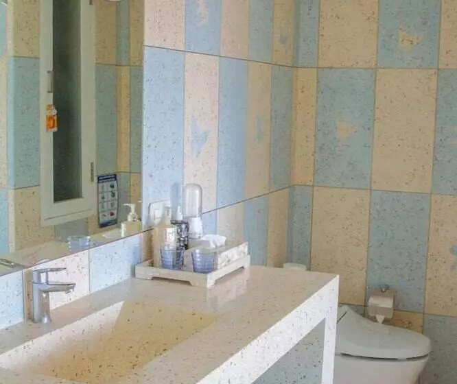 Echo Beach Designer Apartment