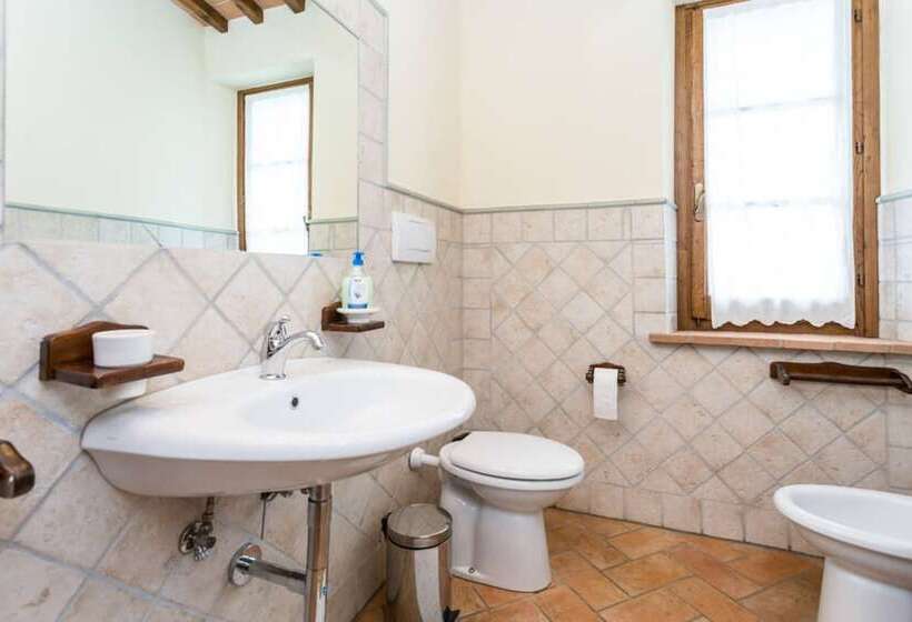 هتل Agriturismo Privato La Casa Del Sole