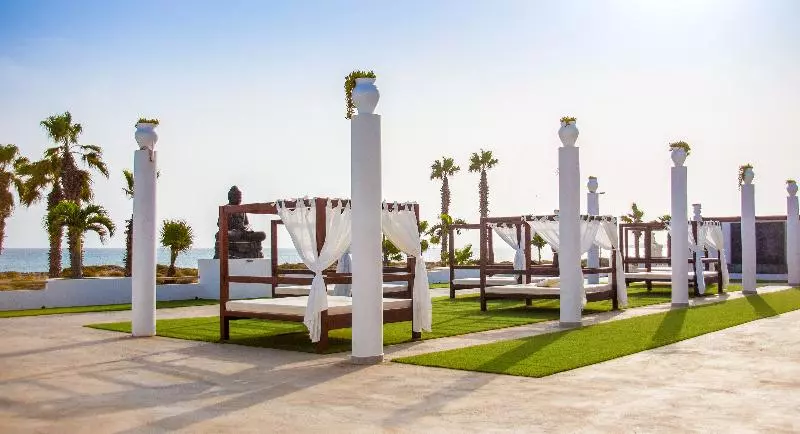 هتل Livvo Budha Beach