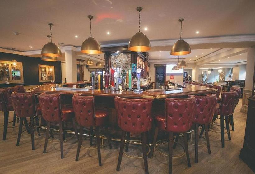 فندق Longford Arms