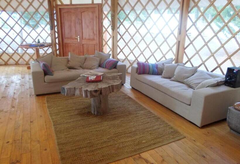 هتل Magma Lodge, Pucon