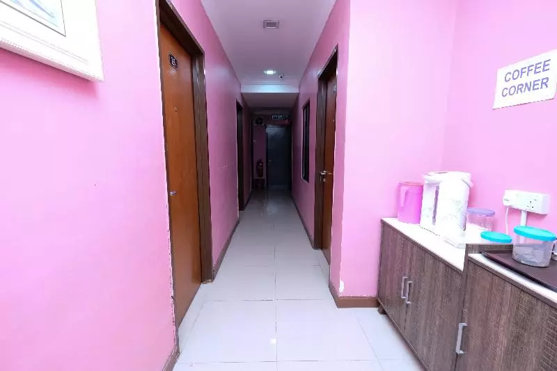 ホテル OYO 714 Arina 