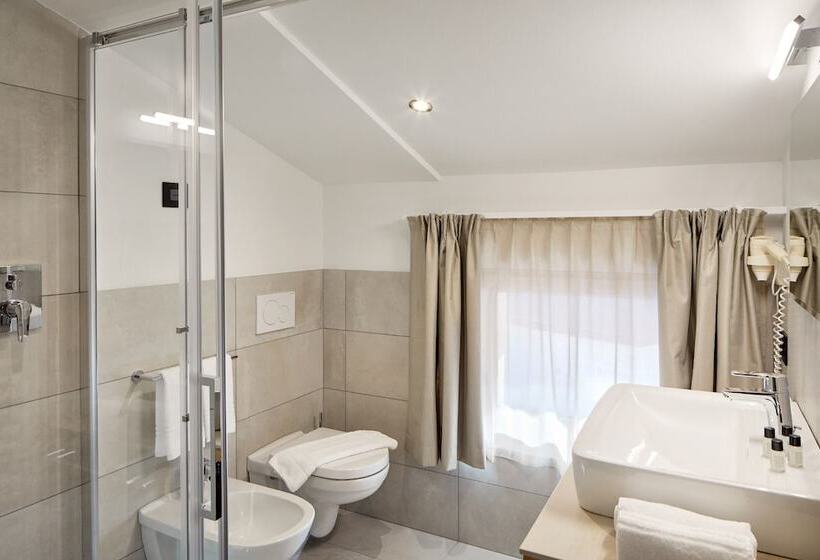 هتل Residence Settsass