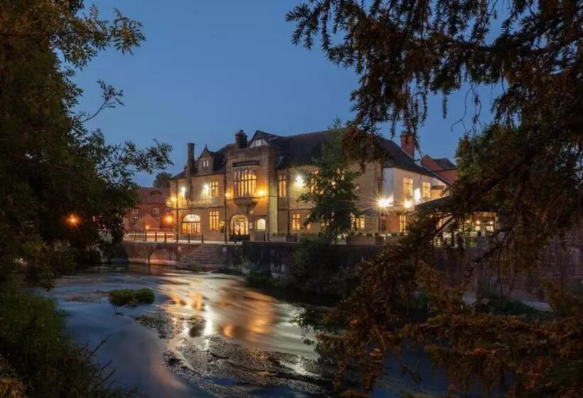هتل The Kings Head Inn Wetherspoon