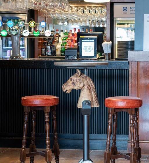 酒店 The Kings Head Inn Wetherspoon