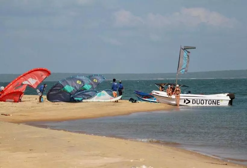 هتل The Rascals Kite Resort