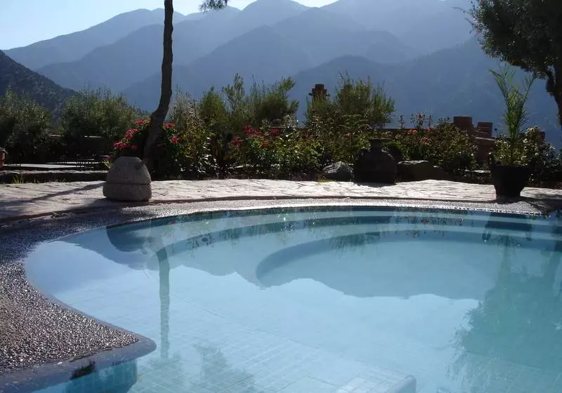 Majatalo Chez Momo Ii