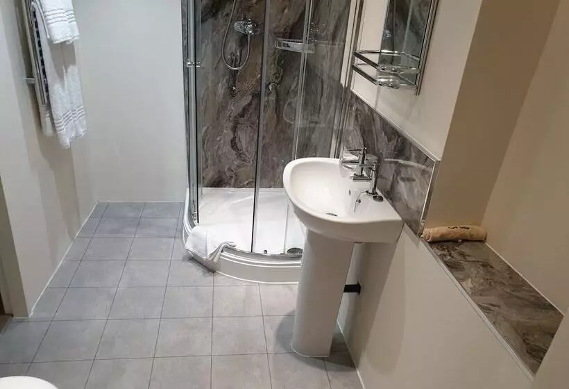 Aamiaismajoitus (B&B) Skeldale House  All Creatures Great & Small  By Maison Parfaite   Luxury Apartments & Studios In Ask