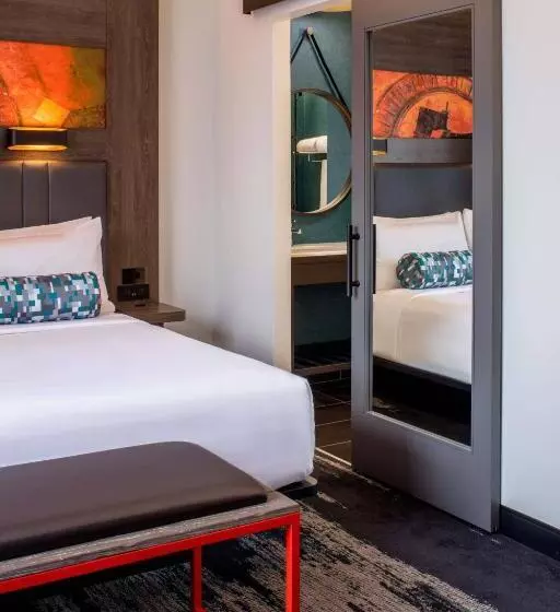 هتل Aloft Philadelphia Downtown