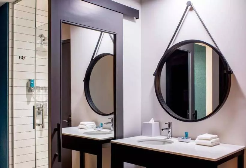 هتل Aloft Philadelphia Downtown