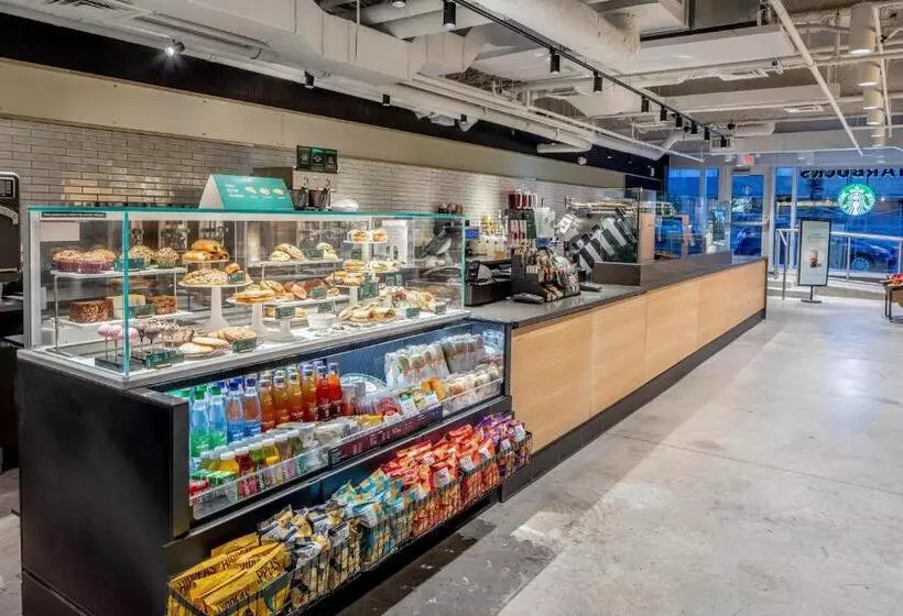 هتل Aloft Philadelphia Downtown