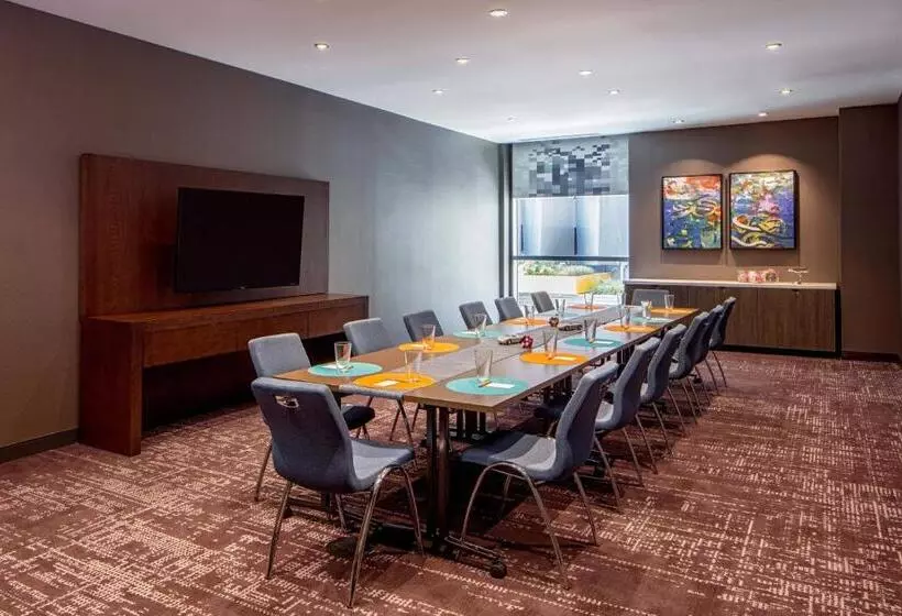 هتل Aloft Philadelphia Downtown