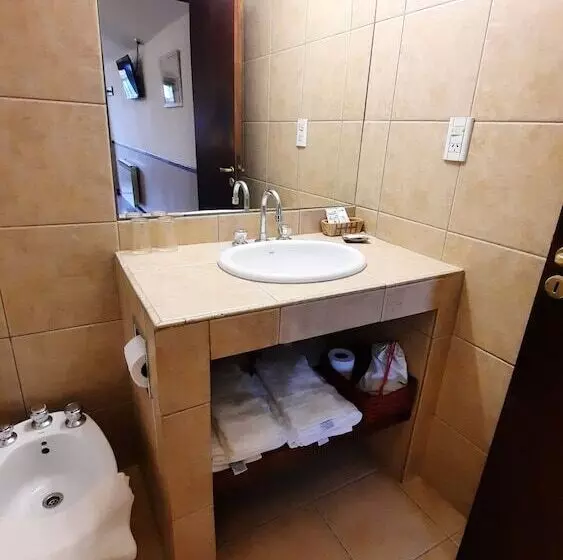 هتل Austral Ushuaia