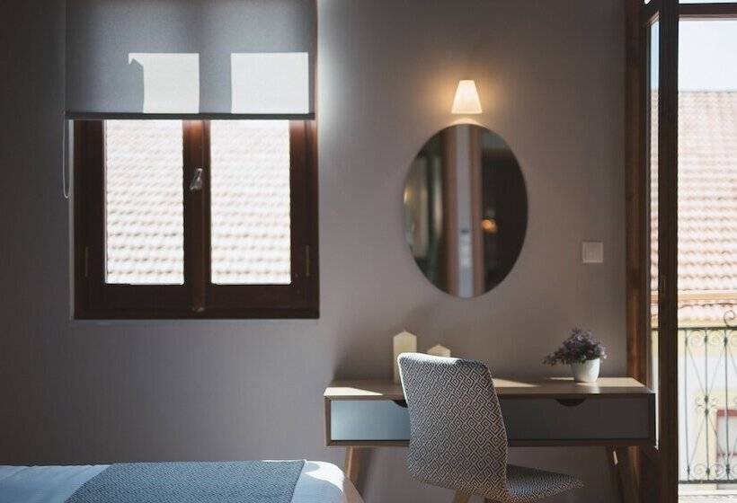 בית מלון כפרי Bluebell Luxury Suites