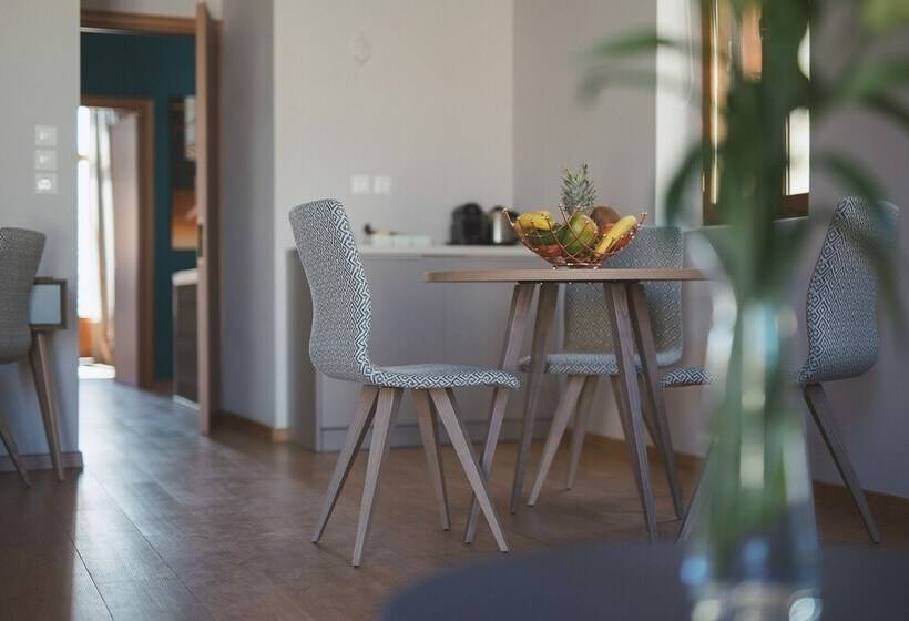 בית מלון כפרי Bluebell Luxury Suites