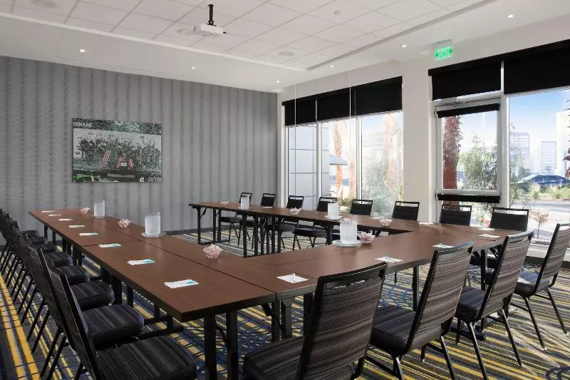 هتل Fairfield Inn & Suites By Marriott Daytona Beach Speedway/airport