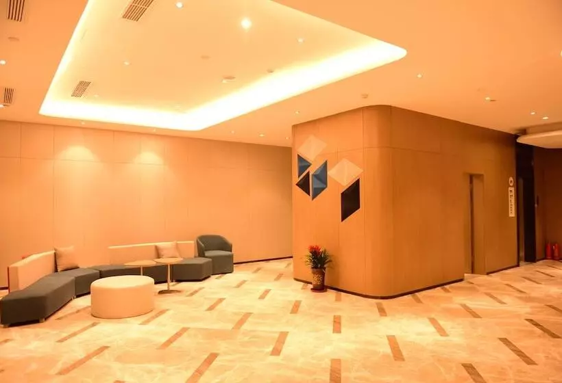 ホテル Holiday Inn Express Lhasa Potala Palace By Ihg