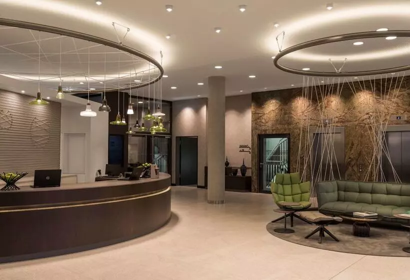 هتل Hyatt Place Frankfurt Airport