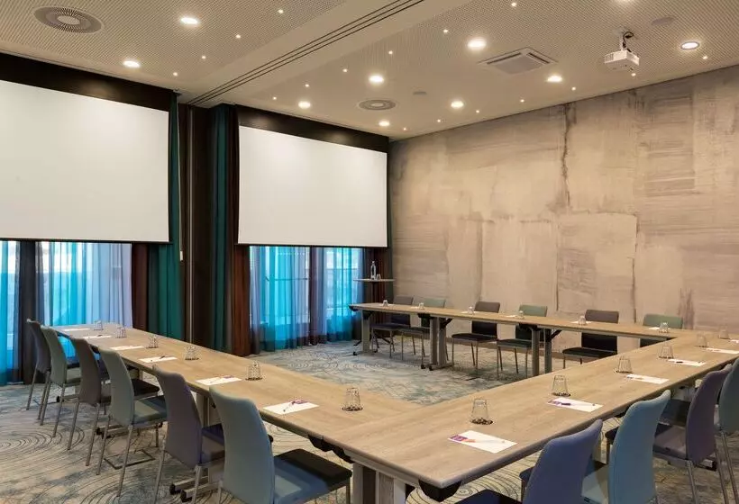 هتل Hyatt Place Frankfurt Airport
