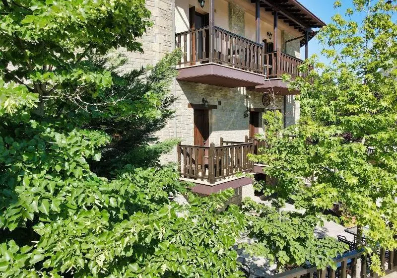 Hotelli Guesthouse Iridanos