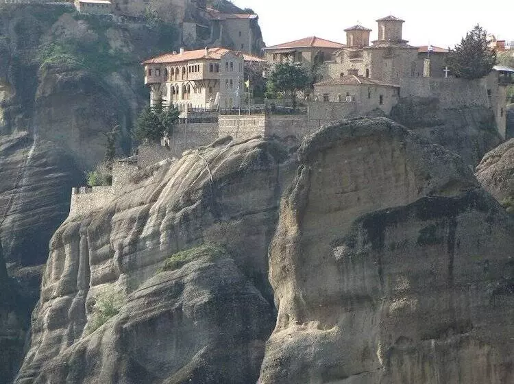 Hotelli Guesthouse Iridanos