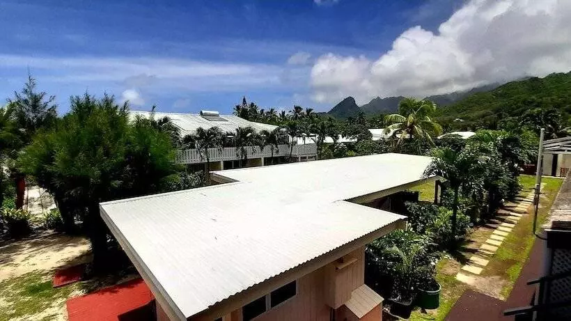 هتل Kiikii Inn & Suites