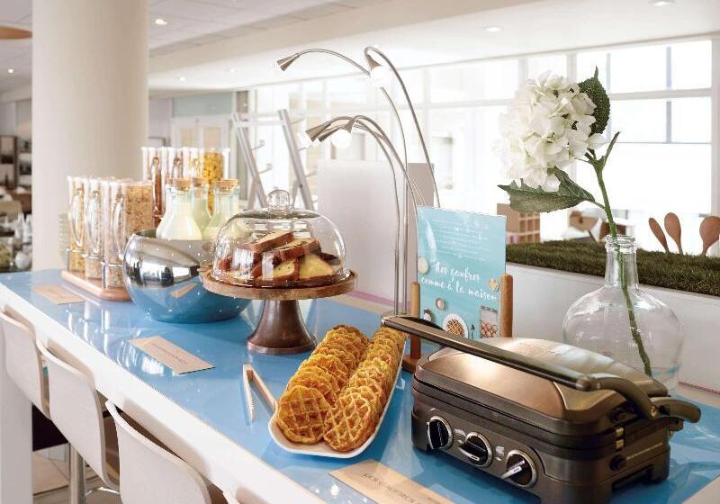 Novotel London Heathrow Airport T1 T2 And T3