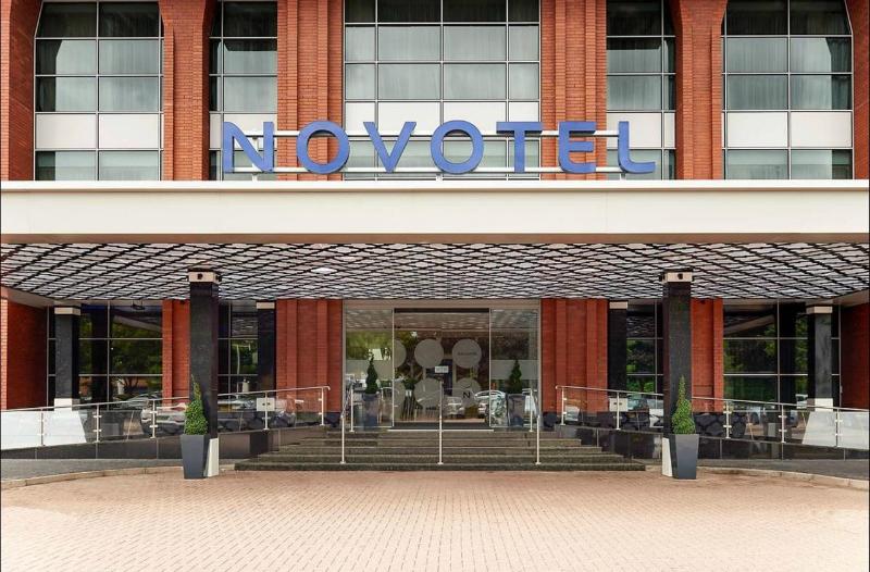 Novotel London Heathrow Airport T1 T2 And T3