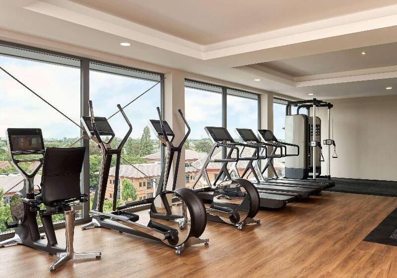 Novotel London Heathrow Airport T1 T2 And T3