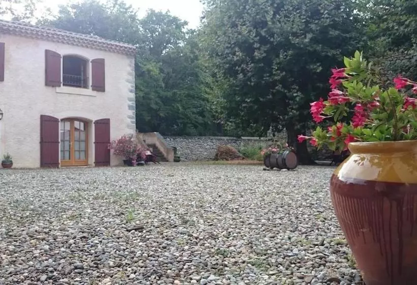 Majatalo Relais De Laval