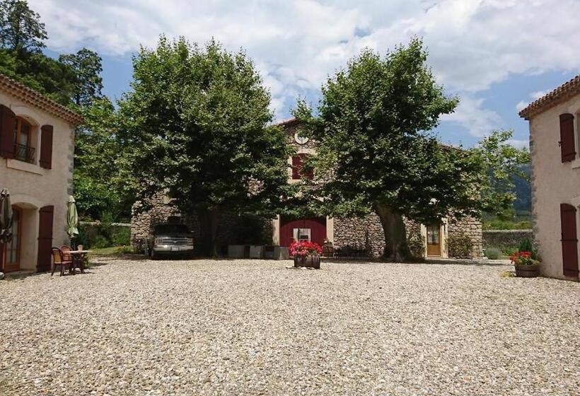 ペンション Relais De Laval