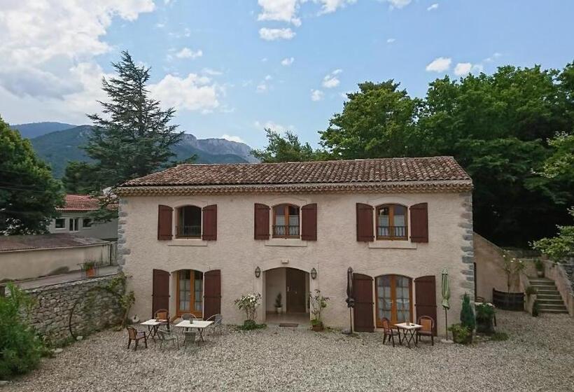 ペンション Relais De Laval