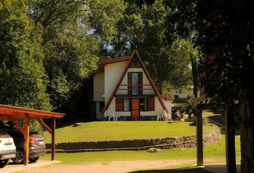 リゾートホテル Cabañas Alpendorf