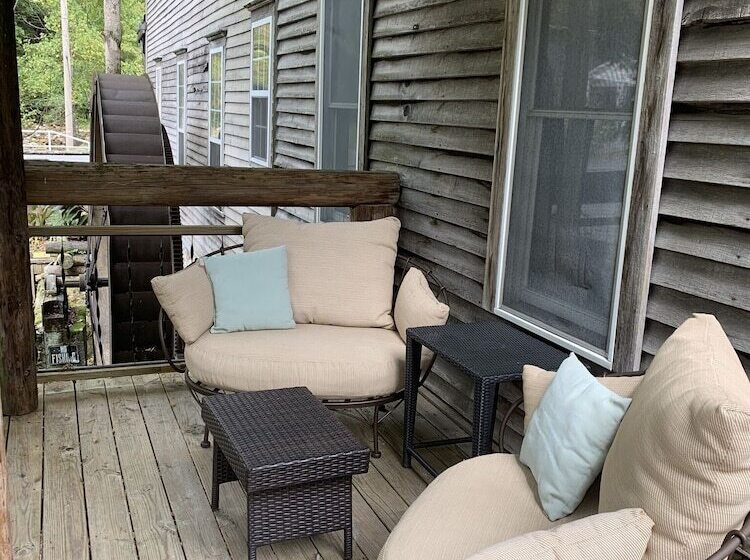 The Olde Mill Inn Bed & Breakfast