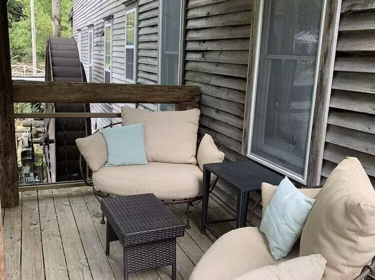 The Olde Mill Inn Bed & Breakfast