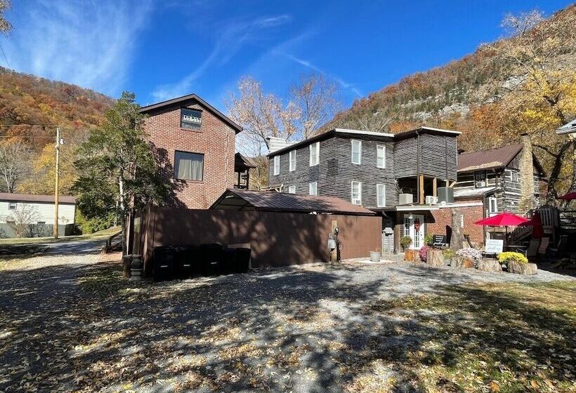 The Olde Mill Inn Bed & Breakfast